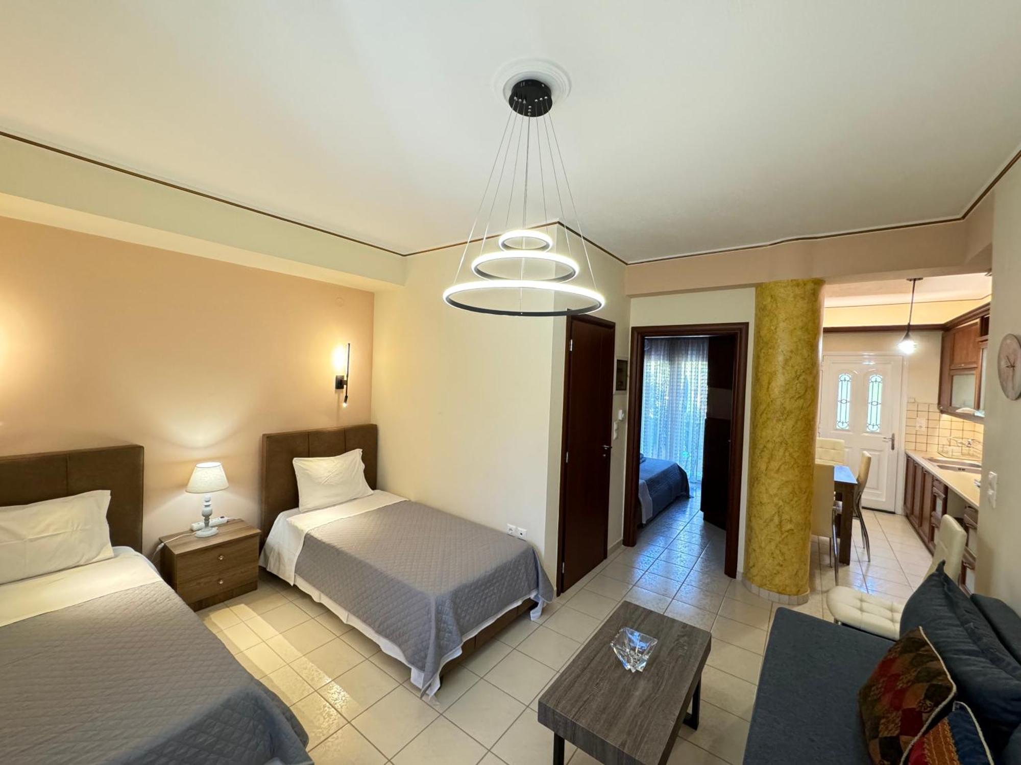Petit House Under The Rocks Apartment Kalampáka Ngoại thất bức ảnh